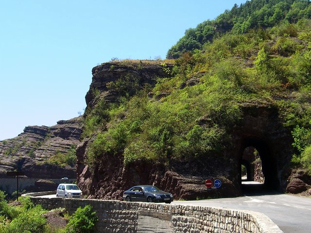 Cesta v Gorges de Daluis